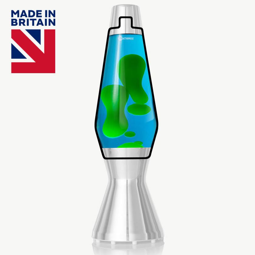 Bouteille de lampe à lave Mathmos Astro avec lave verte et liquide bleu sur fond blanc