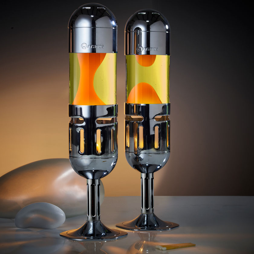 Deux lampes à lave à bougie Mathmos Pod avec liquide jaune et lave orange, lampe à lave unique